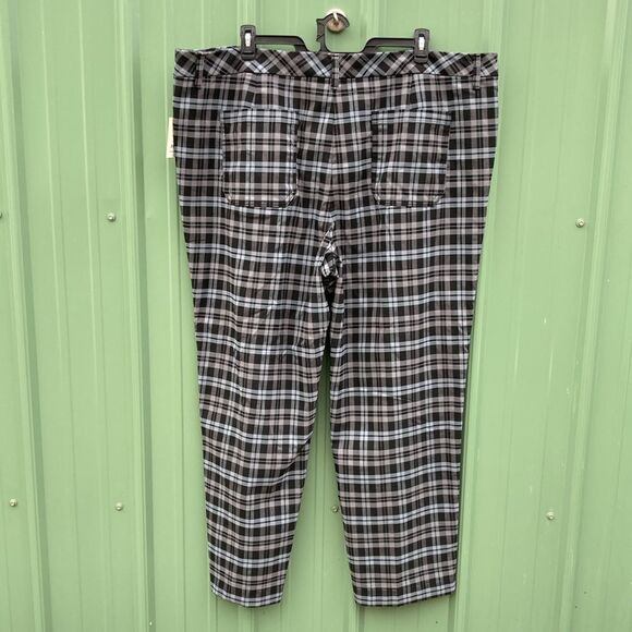 Women's Plus Wear to Work Straight Leg Pants, 30” Inseam, Size 24W - Picture 3 of 7